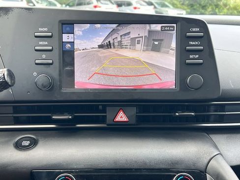 Used 2025 Hyundai Elantra Sport FWD image 18