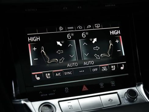 Used 2022 Audi e-tron Premium Plus image 38