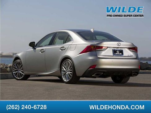 Used 2018 Lexus IS 300 AWD w/ Premium Package image 1