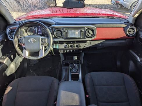 Used 2018 Toyota Tacoma SR5 image 12