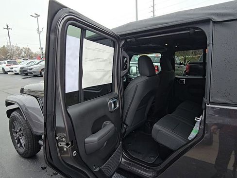 New 2026 Jeep Gladiator Sport image 15