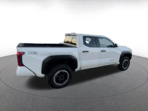Used 2025 Toyota Tacoma TRD Off-Road image 15