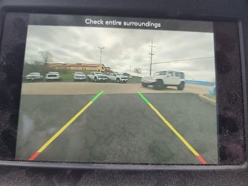 Used 2019 Dodge Challenger R/T image 19