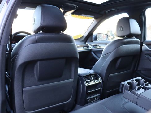 Used 2020 BMW 530i xDrive image 13