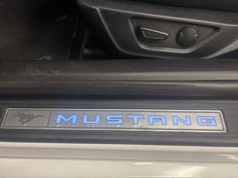 Used 2020 Ford Mustang Premium image 15