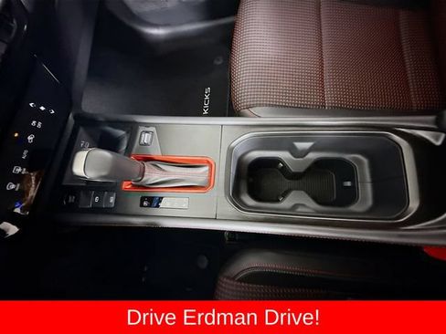 Used 2025 Nissan Kicks SR AWD/4WD image 18