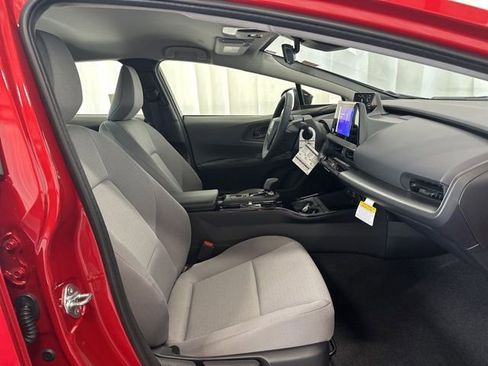 New 2026 Toyota Prius FWD image 17