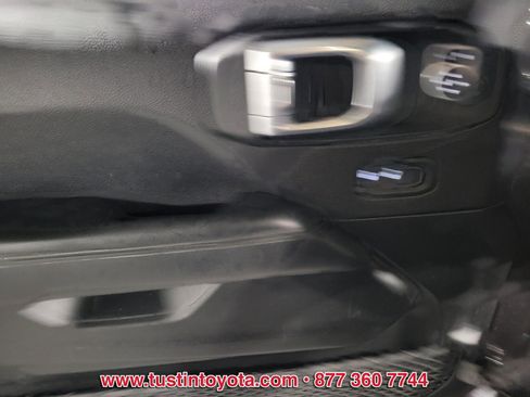 Used 2021 Jeep Gladiator Overland w/ Popular Equipment Package image 17