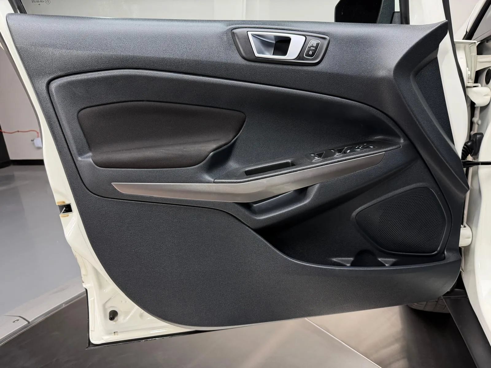 Used 2019 Ford EcoSport SE w/ SE Convenience Package FWD image 23