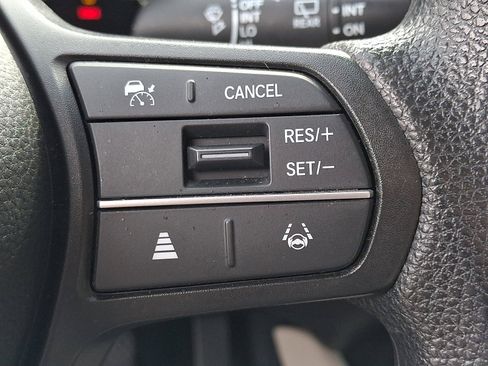 Used 2023 Honda HR-V LX image 23