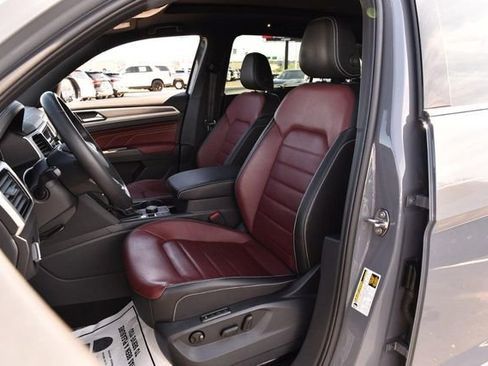 Certified 2023 Volkswagen Atlas Cross Sport SEL Premium R-Line image 19