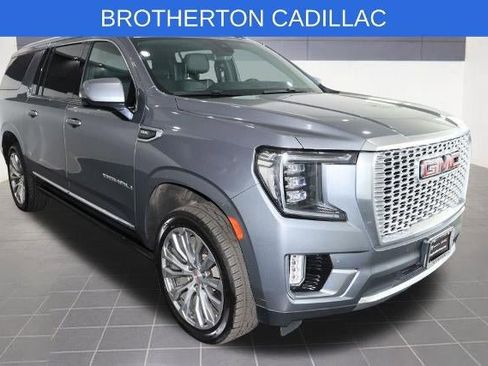 Used 2021 GMC Yukon XL Denali w/ Denali Ultimate Package AWD/4WD image 10
