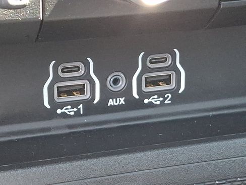 Used 2025 RAM 1500 Big Horn AWD/4WD image 26