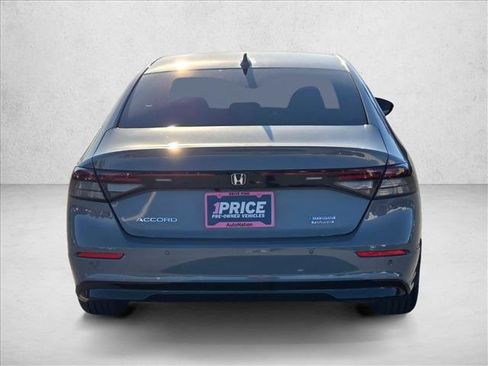 Used 2025 Honda Accord Touring image 7