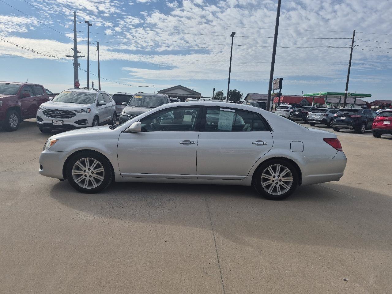 Used 2009 Toyota Avalon Limited FWD image 9