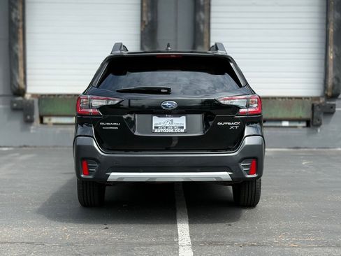 Used 2020 Subaru Outback Limited XT AWD/4WD image 4