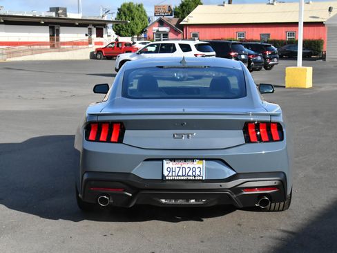 Used 2024 Ford Mustang GT Premium image 7