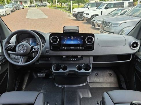 New 2025 Mercedes-Benz Sprinter 2500 image 15