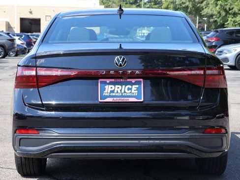 Used 2025 Volkswagen Jetta Sport FWD image 6
