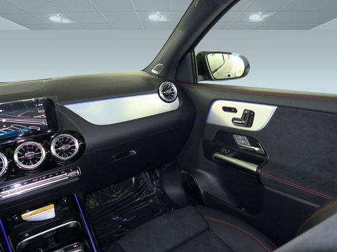 New 2024 Mercedes-Benz GLA 35 AMG 4MATIC image 16