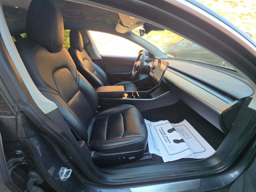 Used 2020 Tesla Model 3 Standard Range RWD image 7