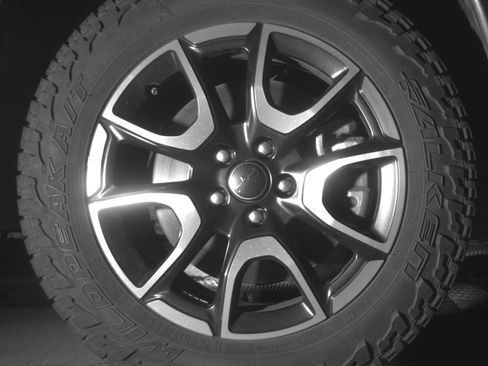 Used 2025 Jeep Compass Trailhawk AWD/4WD image 16