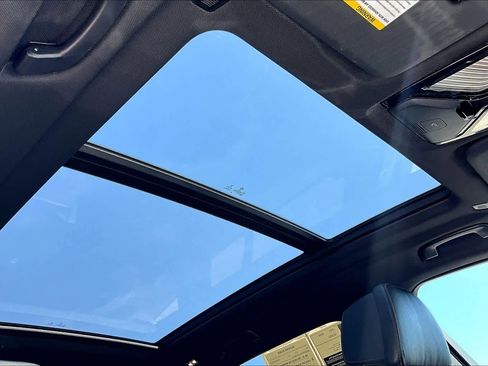 Used 2021 BMW X5 M50i w/ Premium Package image 14