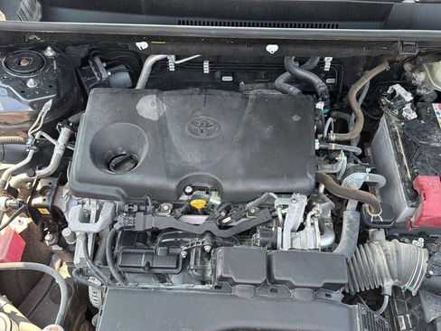 Used 2019 Toyota RAV4 LE AWD/4WD image 24