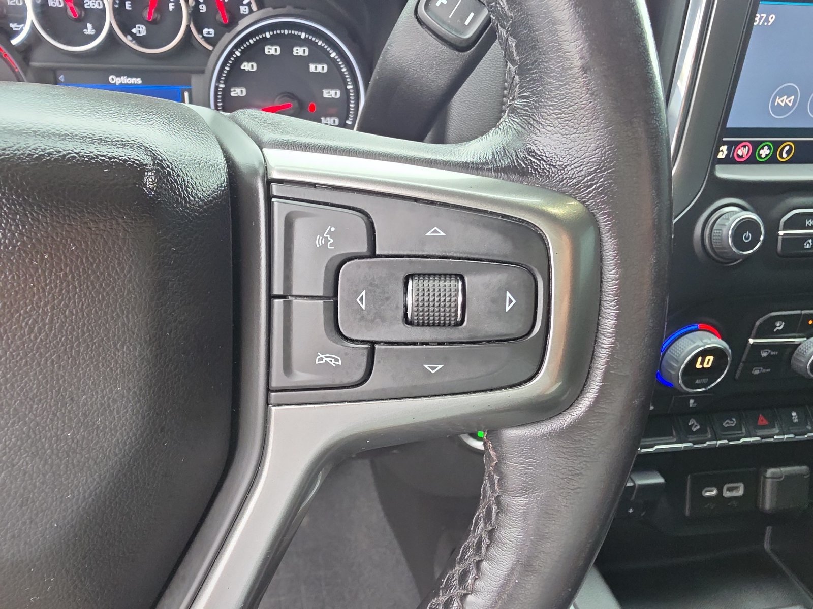 Used 2021 Chevrolet Silverado 1500 LT Trail Boss AWD/4WD image 25