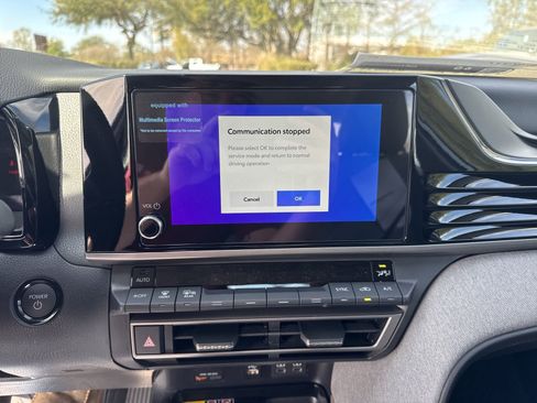 New 2025 Toyota Camry LE w/ Convenience Package FWD image 20