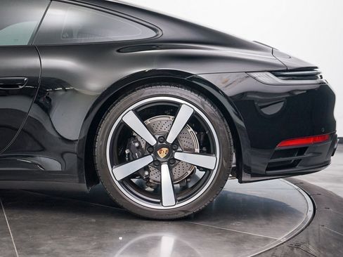 Used 2024 Porsche 911 Carrera image 17