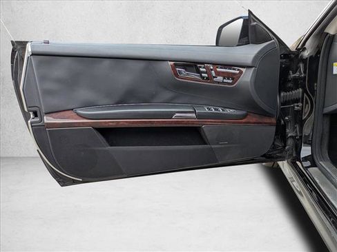 Used 2011 Mercedes-Benz CL 550 4MATIC image 10