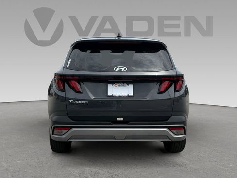 Used 2025 Hyundai Tucson SE FWD image 21