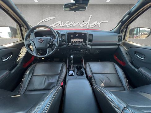 Used 2022 Nissan Titan PRO-4X w/ Pro-4x Convenience Package image 20