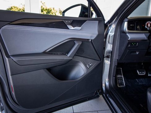 New 2026 Volkswagen Tiguan SE R-Line image 23