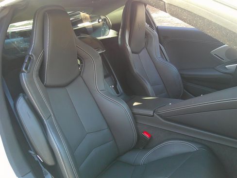 Used 2023 Chevrolet Corvette Stingray Preferred Cpe w/ Battery Protection Package image 19