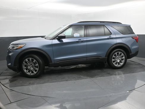 New 2026 Ford Explorer Active image 2