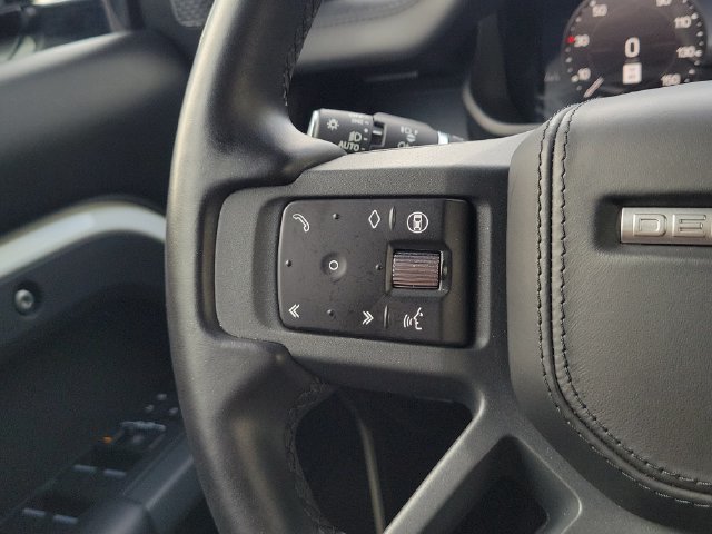 Used 2024 Land Rover Defender 110 X-Dynamic SE AWD/4WD image 22