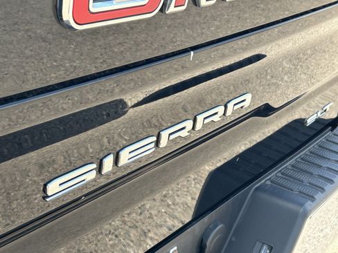 Used 2025 GMC Sierra 1500 SLT AWD/4WD image 10