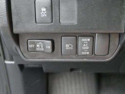 Used 2020 Toyota Tacoma TRD Off-Road AWD/4WD image 26