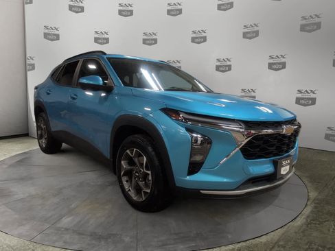 Used 2025 Chevrolet Trax LT w/ LT Convenience Package image 1