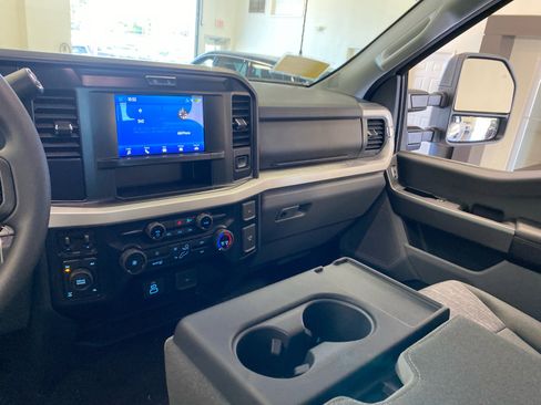 New 2026 Ford F350 XLT AWD/4WD image 24