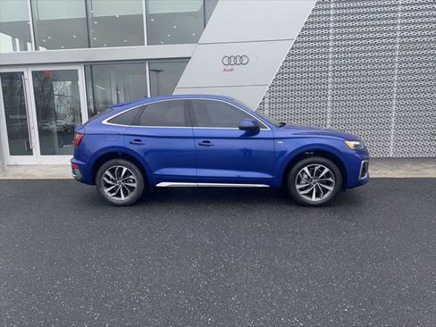 Used 2023 Audi Q5 2.0T Premium w/ Convenience Package AWD/4WD image 2