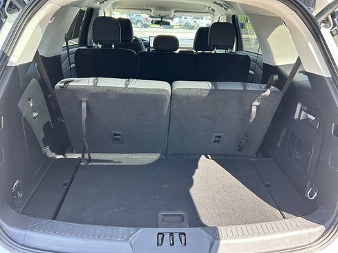 Used 2025 Ford Explorer Active AWD/4WD image 19