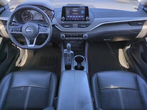 Used 2024 Nissan Altima 2.5 SR FWD image 16