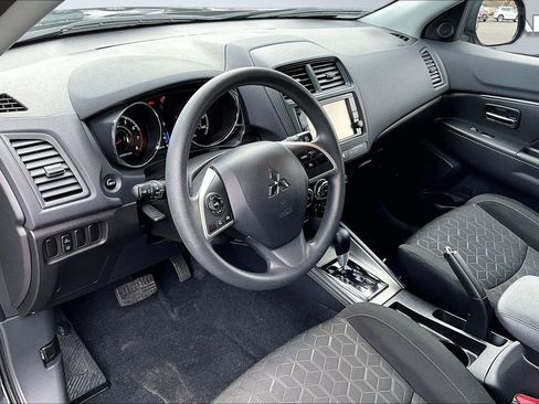 Used 2025 Mitsubishi Outlander Sport SE image 14