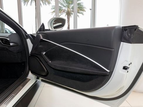 Used 2024 Ferrari Roma Spider image 32