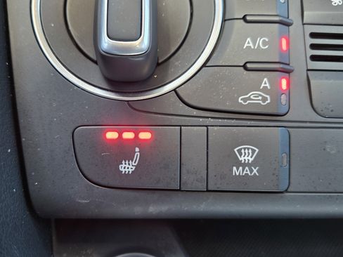 Used 2018 Audi Q3 2.0T Premium w/ Convenience Package image 23