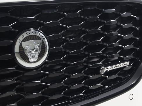 Used 2024 Jaguar XF R-Dynamic SE image 19