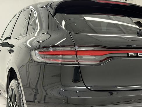 Used 2023 Porsche Macan S AWD/4WD image 18